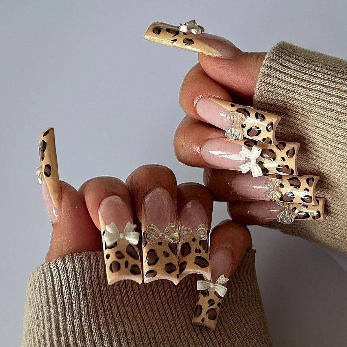 Almond Pure Color Electroplated Nail Art Press On Nails
