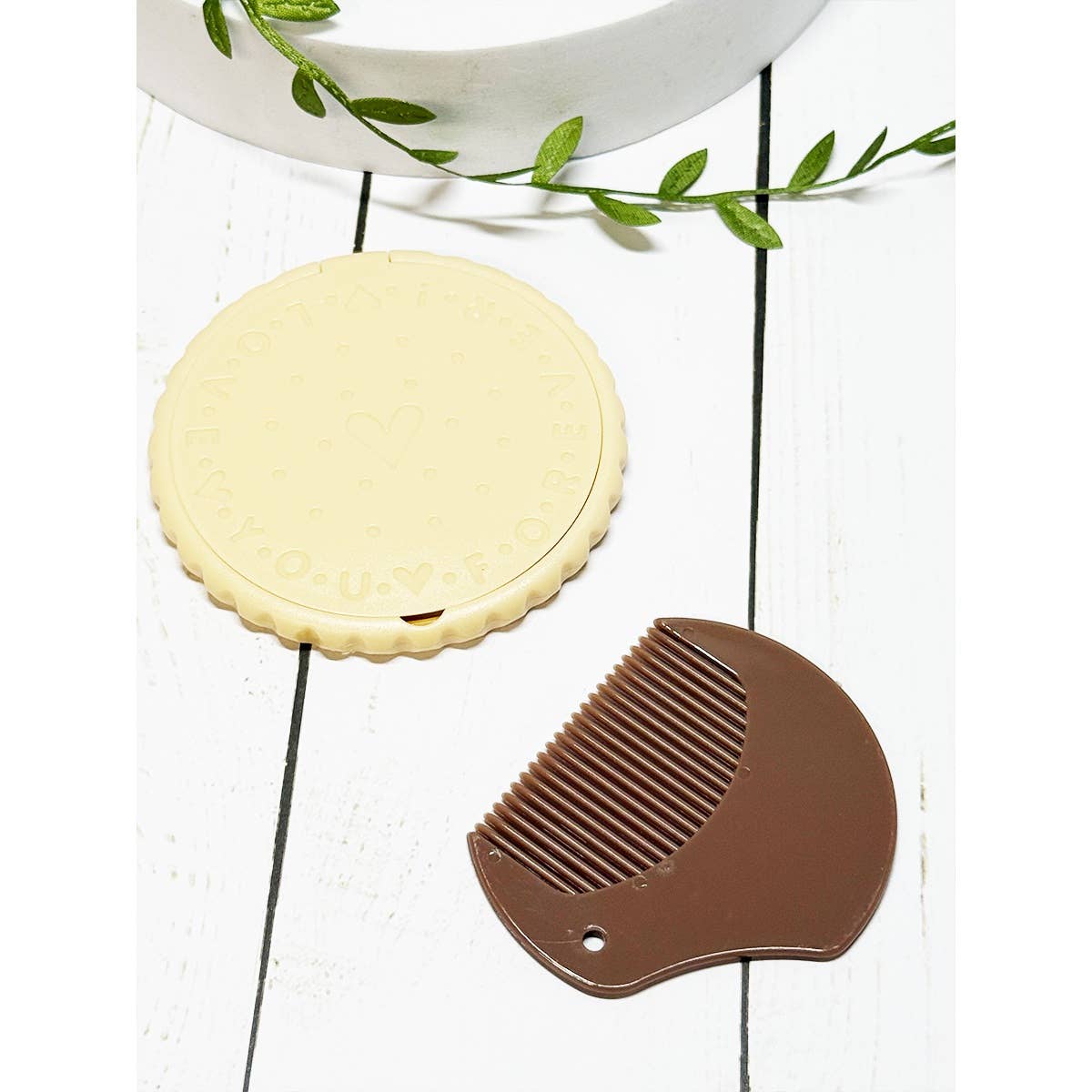 Round Compact Hair Brush with Mirror