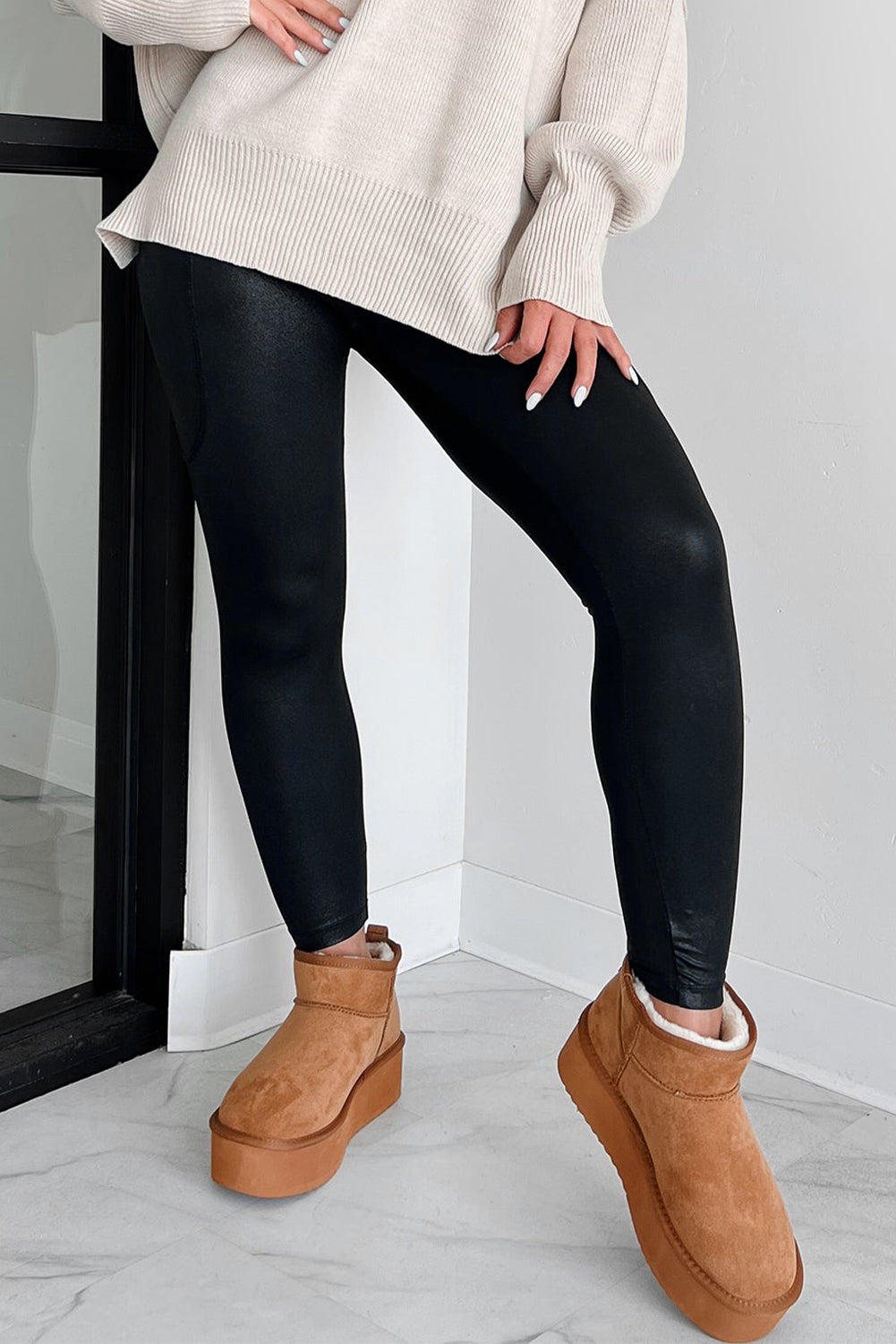 Black V Crossover High Waist Pocketed Leggings