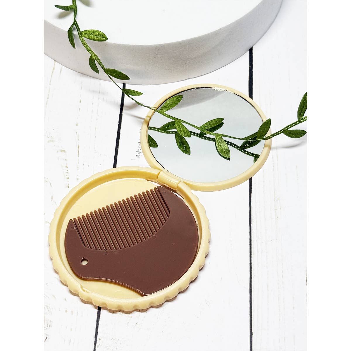 Round Compact Hair Brush with Mirror