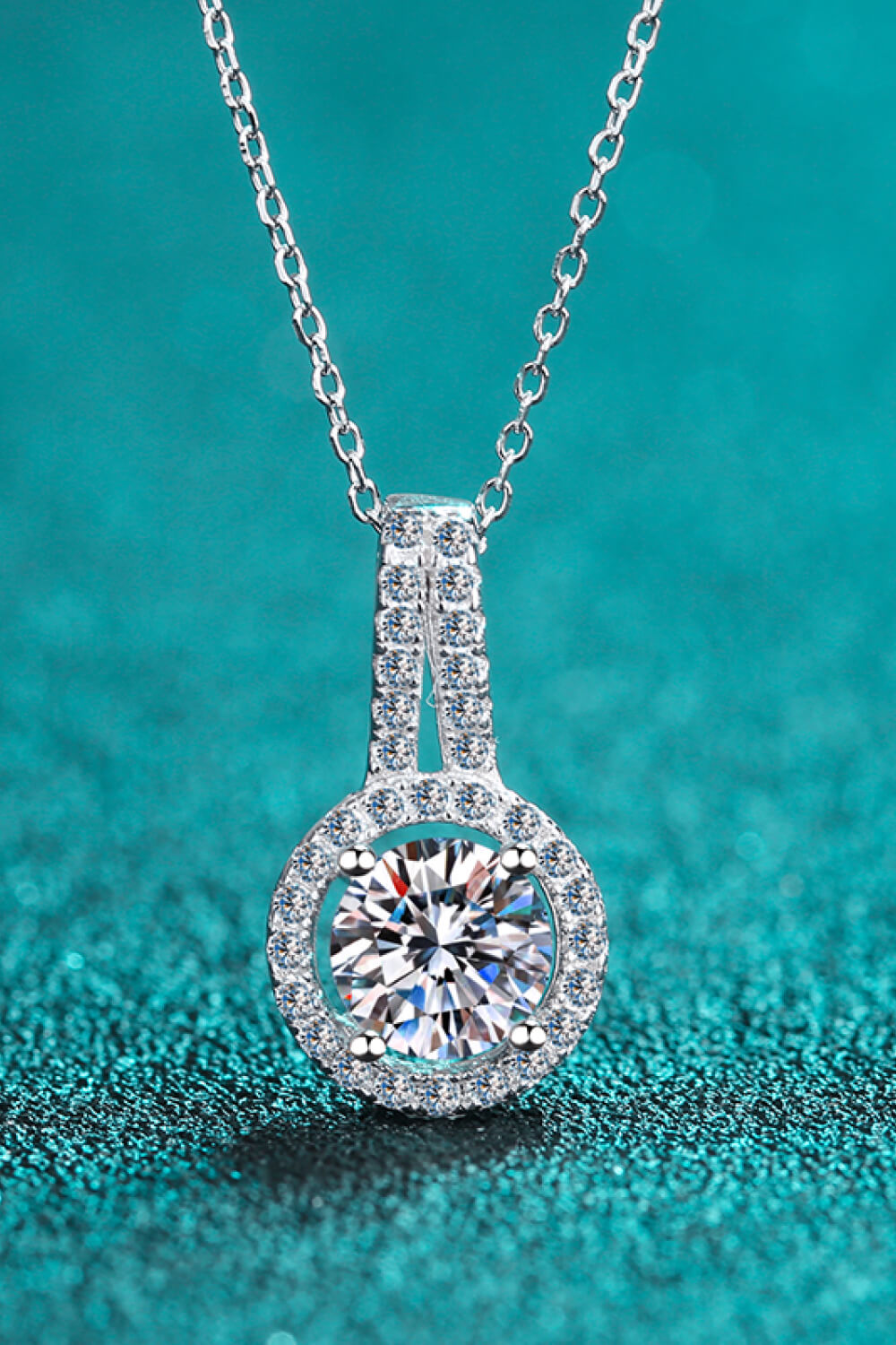 Build You Up Moissanite Round Pendant Chain Necklace - GlamZation