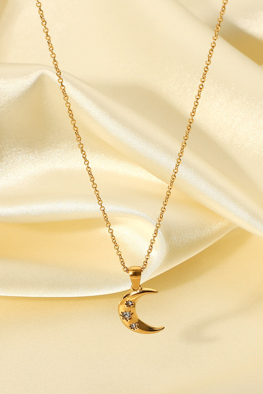 18K Gold Plated Inlaid Zircon Moon Pendant Necklace - GlamZation