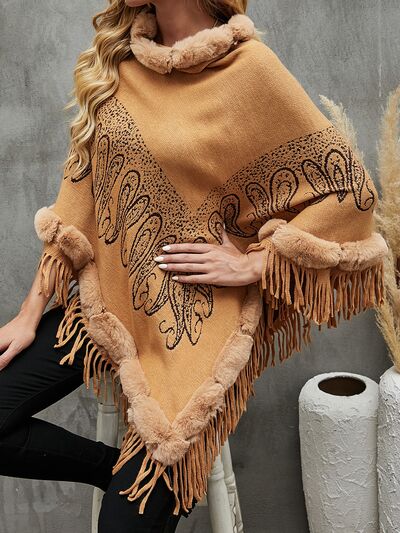 Graphic Fringe Cape Sleeve Poncho